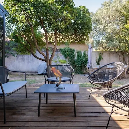 Maison De Famille Pres D'avignon Piscine *