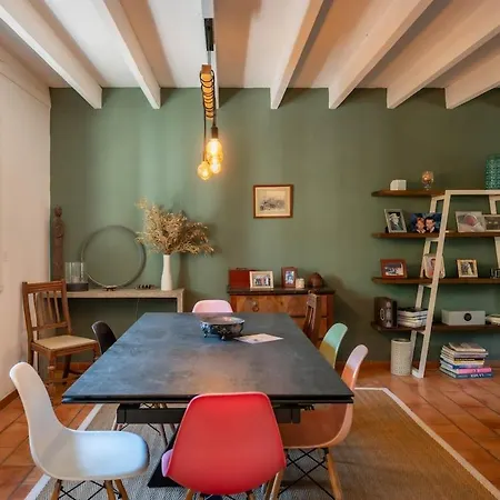 Maison De Famille Pres D'avignon Piscine Nyaraló