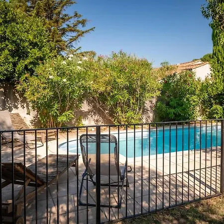 Nyaraló Maison De Famille Pres D'avignon Piscine Les Angles (Gard)